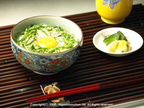 “しらす丼（卵付き）"